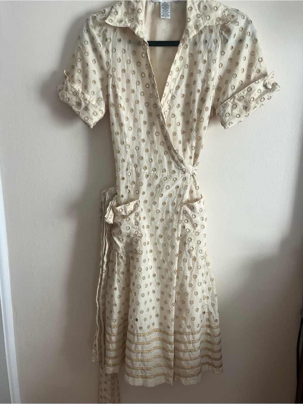 Diane Von Furstenberg wrap around dress. Shirt Dress with Belt. Metallic